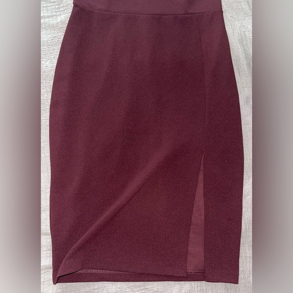 Express Burgundy Midi Dress - Picture 3 of 4